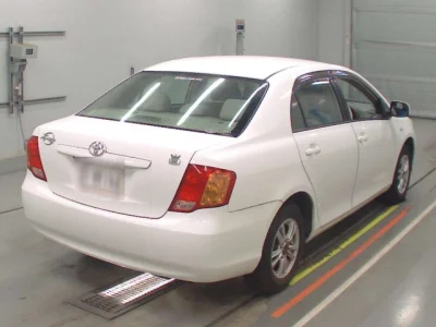 Toyota COROLLA AXIO  с аукциона в Японии