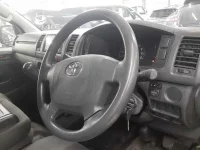 Toyota HIACE VAN лот № 30294 оценка 3.5  с аукциона в Японии 6