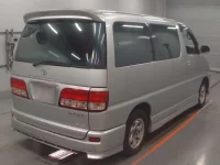 Toyota HIACE REGIUS лот № 30380 оценка 3.5  с аукциона в Японии 1