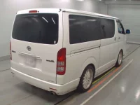 Toyota HIACE VAN лот № 30303 оценка 3  с аукциона в Японии 1