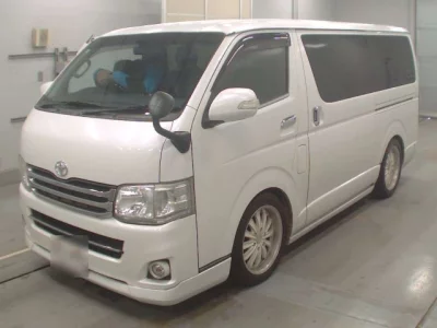 Toyota HiAce Van