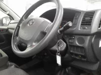 Toyota HIACE VAN лот № 30349 оценка 3  с аукциона в Японии 6