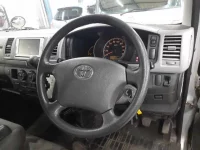 Toyota HIACE VAN лот № 30381 оценка 4  с аукциона в Японии 6