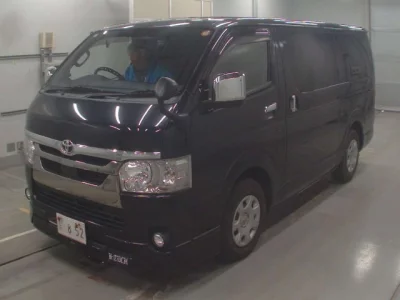 Toyota HiAce Van