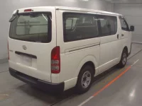 Toyota HIACE VAN лот № 90011 оценка 3.5  с аукциона в Японии 1
