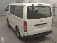 Toyota HIACE VAN лот № 90011 оценка 3.5  с аукциона в Японии 5