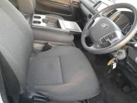 Toyota HIACE VAN лот № 90011 оценка 3.5  с аукциона в Японии 7