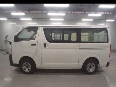 Toyota HIACE VAN  с аукциона в Японии