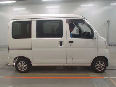 Toyota Pixis Van