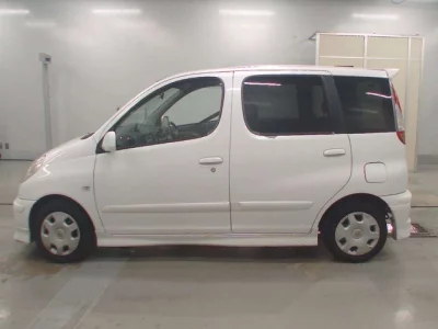 Toyota FUNCARGO  с аукциона в Японии