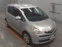 Toyota RACTIS лот № 30405 оценка 3.5  с аукциона в Японии 4