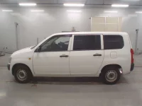 Toyota PROBOX лот № 10327 оценка R  с аукциона в Японии 3