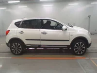 Nissan DUALIS лот № 10232 оценка 4  с аукциона в Японии 2