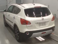Nissan DUALIS лот № 10232 оценка 4  с аукциона в Японии 5