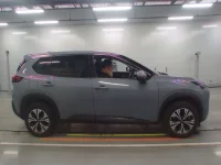 Nissan X-TRAIL лот № 90052 оценка 4  с аукциона в Японии 2