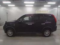 Nissan X-TRAIL лот № 30379 оценка 3.5  с аукциона в Японии 3
