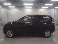 Nissan X-TRAIL лот № 30392 оценка 4  с аукциона в Японии 3