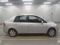 Nissan TIIDA LATIO лот № 10278 оценка 3.5  с аукциона в Японии 2