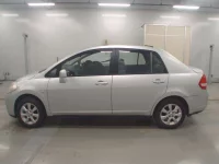 Nissan TIIDA LATIO лот № 10278 оценка 3.5  с аукциона в Японии 3