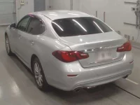 Nissan FUGA лот № 33126 оценка 3.5  с аукциона в Японии 5