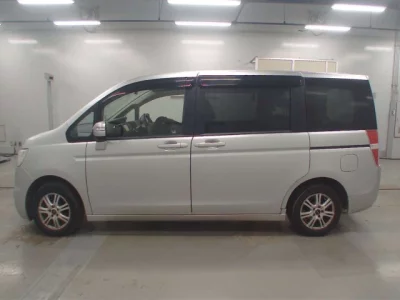 Honda STEP WAGON  с аукциона в Японии