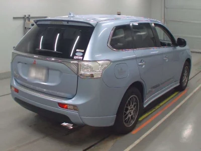 Mitsubishi OUTLANDER PHEV