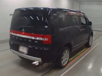Mitsubishi Delica D:5