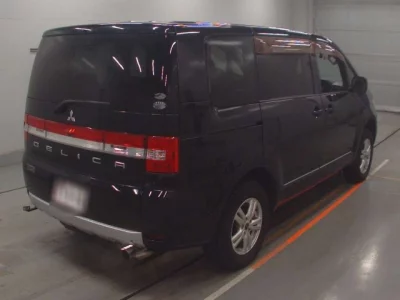 Mitsubishi DELICA D5