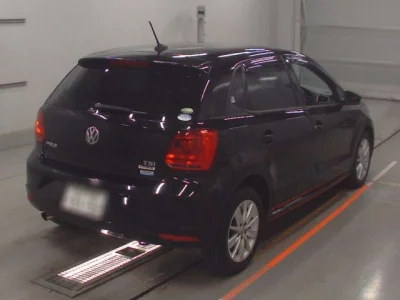 Volkswagen POLO  с аукциона в Японии