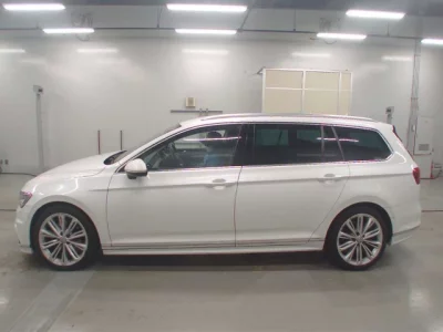 Volkswagen PASSAT VARIANT  с аукциона в Японии