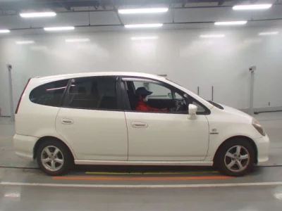 Honda STREAM  с аукциона в Японии