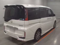 Honda STEP WAGON лот № 30592 оценка 3.5  с аукциона в Японии 1