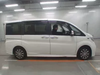 Honda STEP WAGON лот № 30592 оценка 3.5  с аукциона в Японии 2