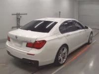 BMW 7-Series лот № 38144 оценка 4  с аукциона в Японии 1