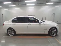 BMW 7-Series лот № 38144 оценка 4  с аукциона в Японии 2