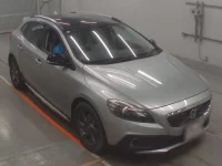 Volvo V40 лот № 38151 оценка 4  с аукциона в Японии 4