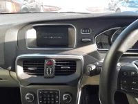 Volvo V40 лот № 50101 оценка 3.5  с аукциона в Японии 8