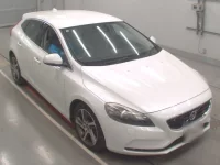 Volvo V40 лот № 50101 оценка 3.5  с аукциона в Японии 4