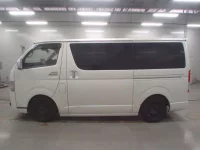 Toyota HIACE VAN лот № 30616 оценка 3.5  с аукциона в Японии 3