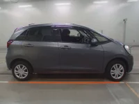 Honda FIT лот № 30615 оценка 4  с аукциона в Японии 2