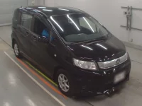 Honda FREED лот № 30507 оценка 4  с аукциона в Японии 4