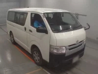 Toyota HIACE VAN лот № 30490 оценка 3.5  с аукциона в Японии 4