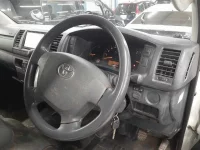 Toyota HIACE VAN лот № 30490 оценка 3.5  с аукциона в Японии 6