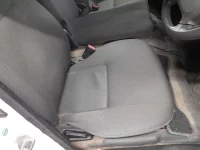 Toyota HIACE VAN лот № 30490 оценка 3.5  с аукциона в Японии 7