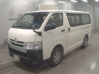 Toyota HiAce Van