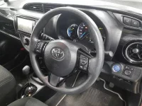 Toyota VITZ лот № 30607 оценка 3.5  с аукциона в Японии 6