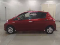 Toyota VITZ лот № 30607 оценка 3.5  с аукциона в Японии 3