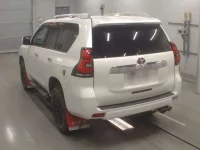 Toyota LAND CRUISER PRADO лот № 30543 оценка 4  с аукциона в Японии 5