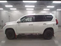 Toyota LAND CRUISER PRADO лот № 30543 оценка 4  с аукциона в Японии 3