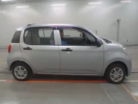 Toyota PASSO лот № 30571 оценка 3.5  с аукциона в Японии 2